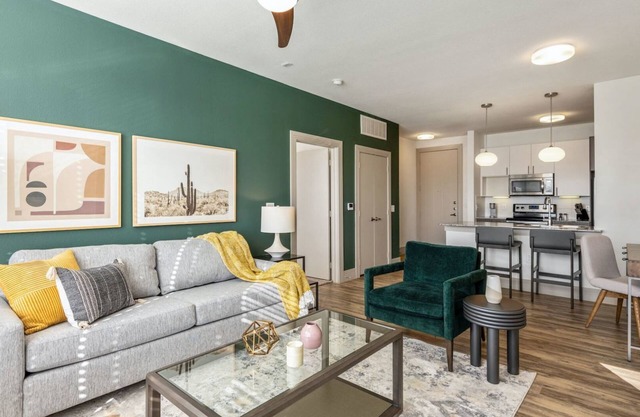 Bridge 2BD 8 - Two Bedroom Apartment, Sleeps 4