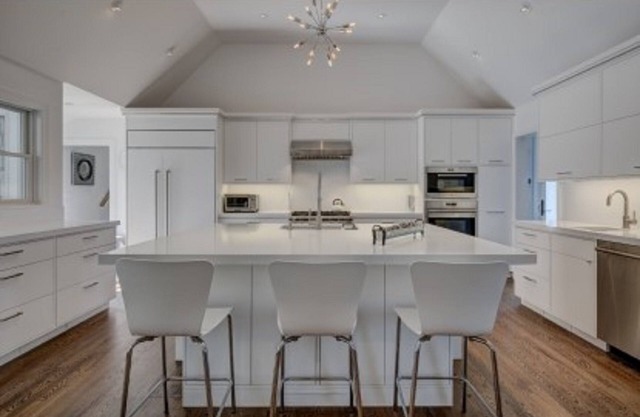 Bridgehampton outdoor tv&fireplc