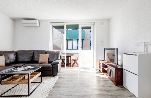 Bridport Rest A Relaxed Albert Park Abode