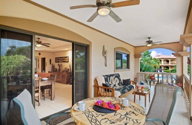 Bright 2BR, 2BA condo with A/C, pool, fast Wi-Fi, and garden-view balcony. Walk to Playa Junquillal.