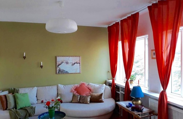 Bright and beautiful studio apt for 2 in RVKcenter