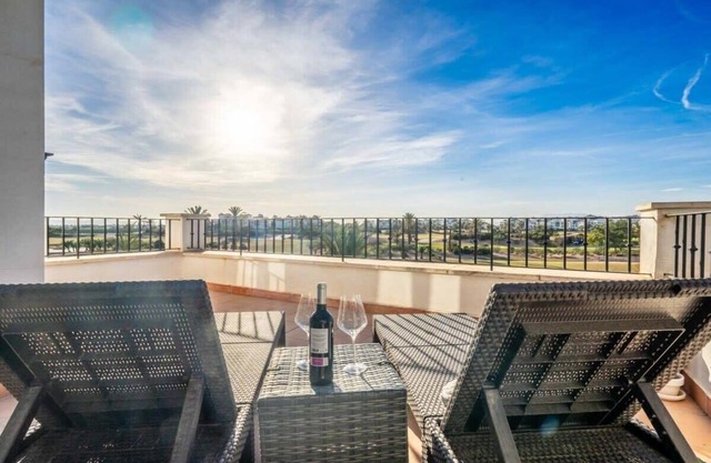 Bright apartment with golf views - MO4223LT