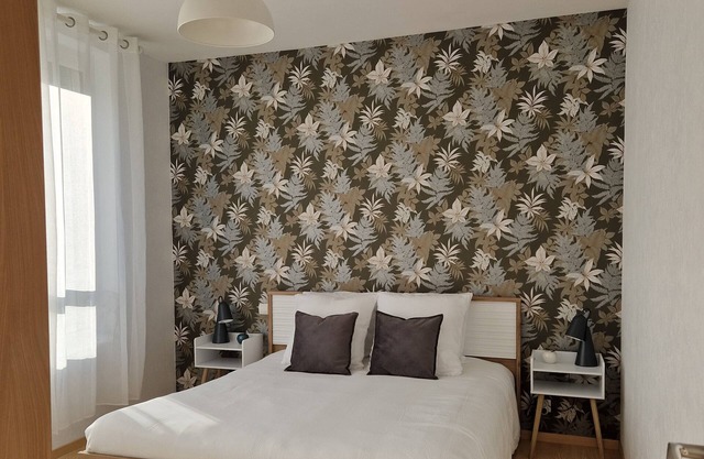 Bright Balneo apartment near train station 2 bedrooms