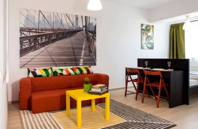 Bright Comfy Flat with a beautiful view | steps away from metro & amenities |