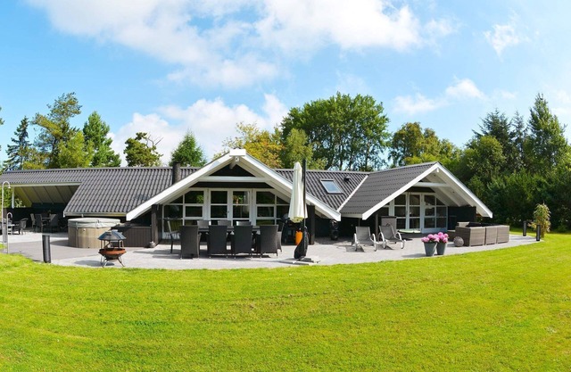 Bright Cottage with Hot Tub - By Traum Ferienwohnungen