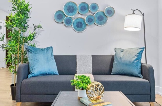 Bright & Cozy 1BR w/ In-Unit Laundry
