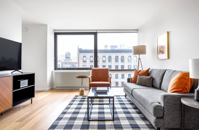 Bright Flatiron 1BR w/Gym, Doorman, near USQ, train, by Blueground