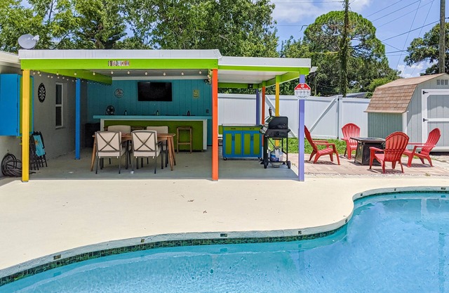 Bright Home with Private Pool, High-Speed WiFi, Firepit, Outdoor Bar, and Grill
