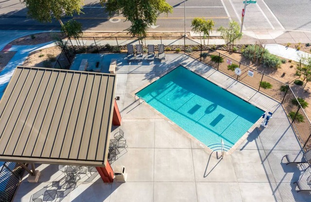 Bright & Inviting Space! Experience The Best of Avondale- Pool Access