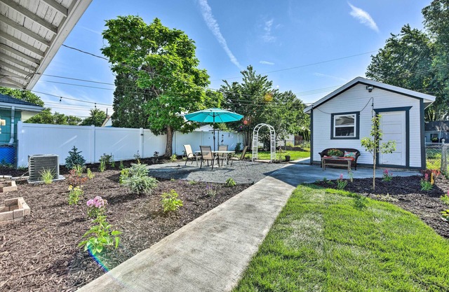 Bright Minneapolis Home: 2 Mi to Minnehaha Falls!