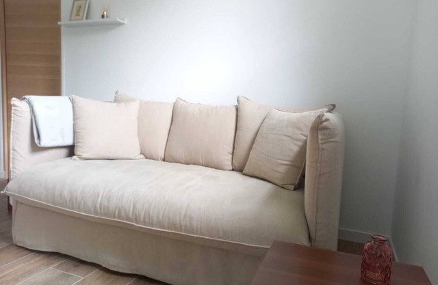 Bright new apartment in quiet Pen-Bé, 250 m from the sea and the GR 34 footpath