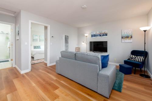 Bright Quiet Comfy 1BR Cottage in Mountain View