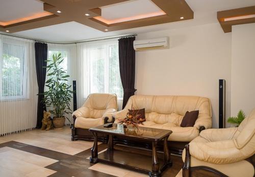 Bright & Spacious 2-Bedroom Flat in Central Varna by Flat Mаnаger