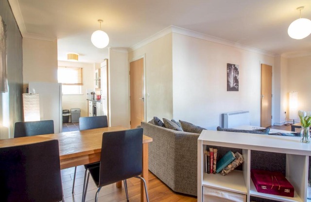 Bright & Spacious 4BD Suburban Home