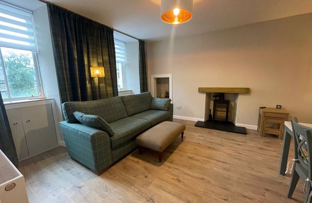 Bright, spacious apartment in Colinsburgh walking distance to Elie & Kilconquhar