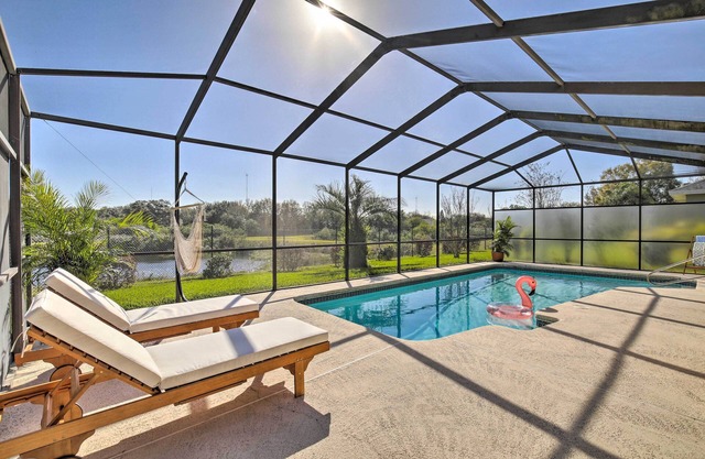 Bright & Sunny Riverview Oasis w/Pool & Pond