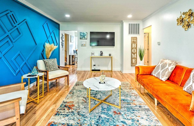 Bright Westchester Escape ~ 13 Mi to Downtown