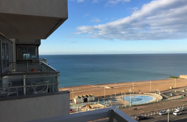 Brighton Bella Vista - Sea front, Sea View Apartment - by Stay in the heart of.