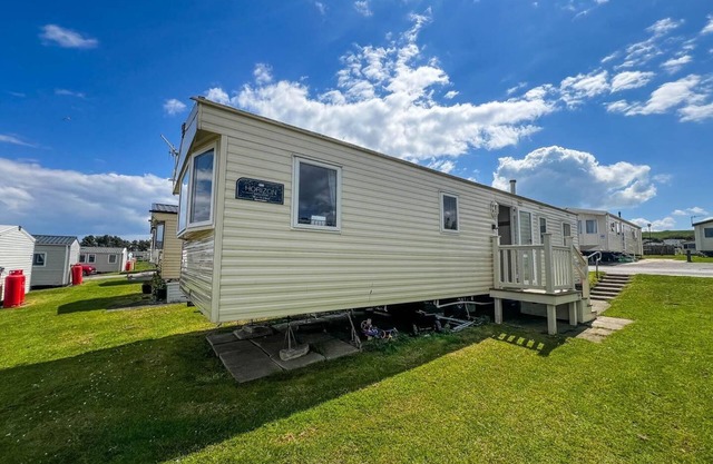 Brilliant 8 berth caravan at Reighton Sands Holiday Park, Haven ref 61053RC
