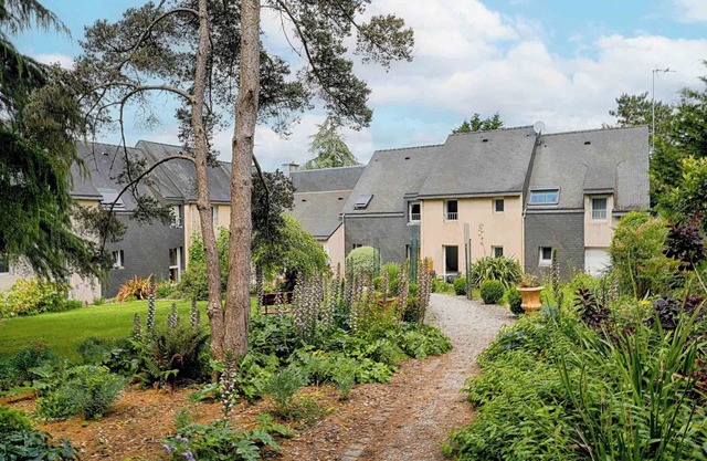 Brit Hotel Le Branhoc