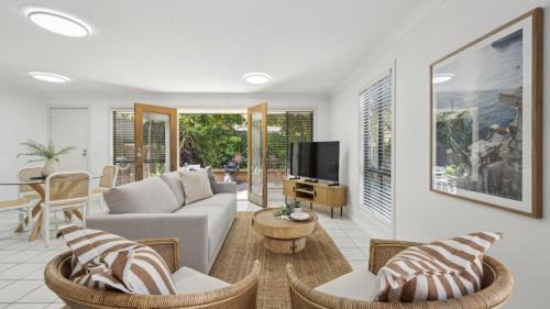 Brunswick Beach Club - Coastal Comfort Near Beach
