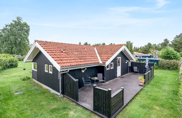 "Brynhild" - 400m from the sea by Interhome