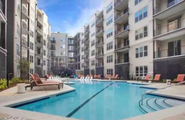 Buckhead Apartment w/ Free Parking