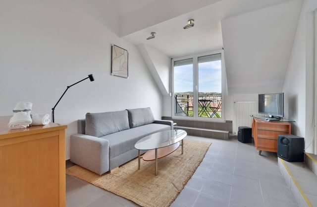 Buda, 1bedroom top floor apartment