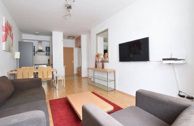 BUDAPEST WEINER LEO HOLIDAY APARTMT