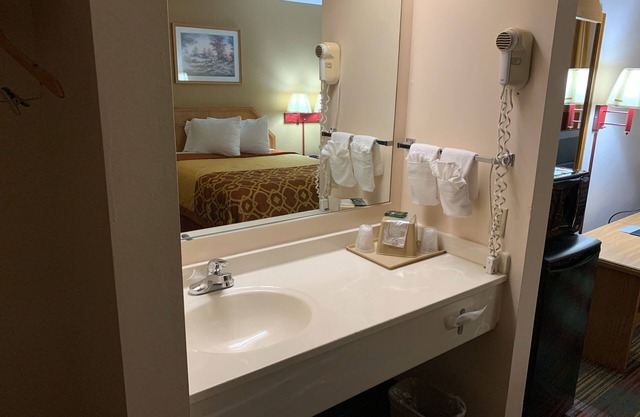 Budgetinn & Suites