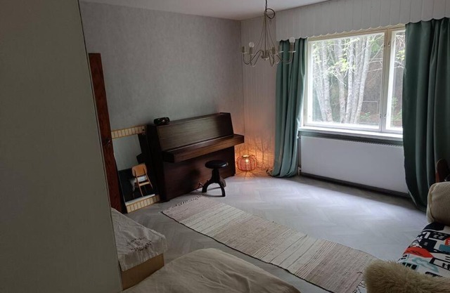 Budjetti yksiö! Puusauna käytettävissä.