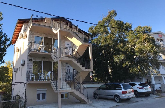 Budva, Jaz, apartmani DIF