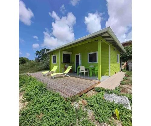 Bungalow élégant à Anse-Bertrand avec jardin privé