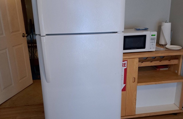 Bungalow 3 minutes to the lake and boat ramp