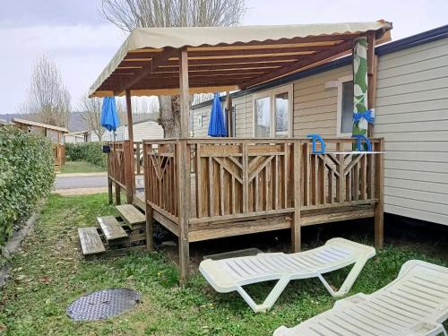 Bungalow confortable à Condrieu avec piscine