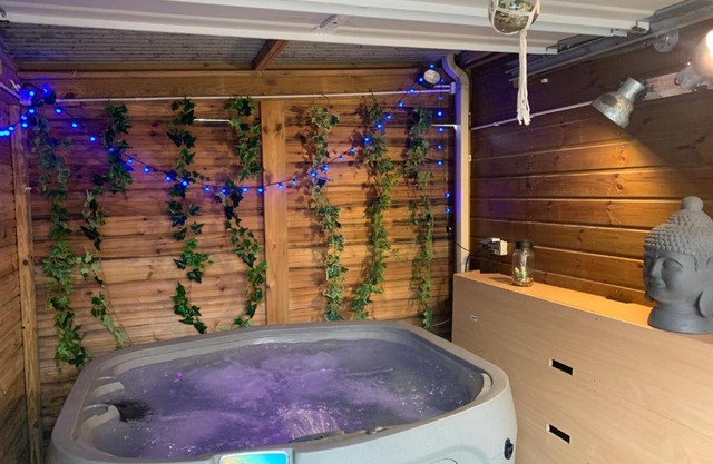 Bungalow et jacuzzi privatifs
