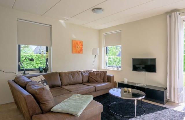 Bungalow in Sondel near Slotermeer Lake