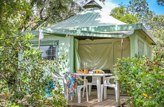 Bungalow - Standard 16m2 (2 Zimmer - ohne Sanitäranlagen) 4 Personen