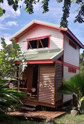 Bungalow sur pilotis vue mer