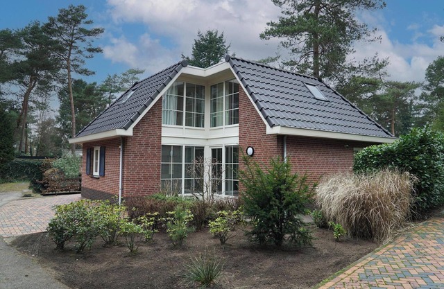 Bungalow with 3 bedrooms, a traditional sauna and a terrace