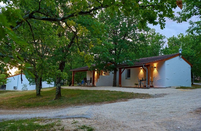 Bungalow with a terrace on a hill in Dordogne