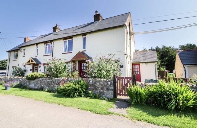 BUNTY'S PLACE, family friendly, country holiday cottage in Chatton