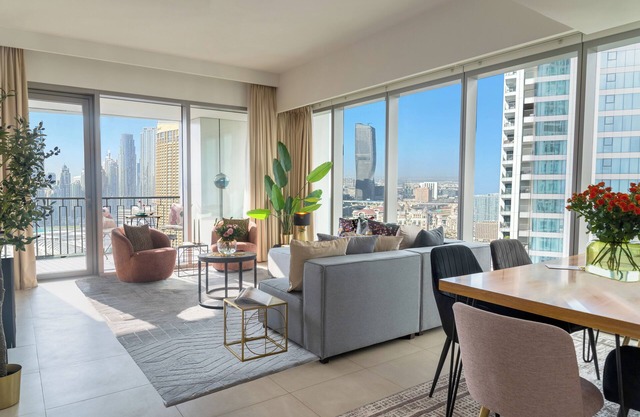Burj K +Fountain Life Style XL Home w/Mall Access