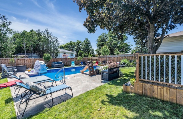 Burlington Oasis Woodview Lake