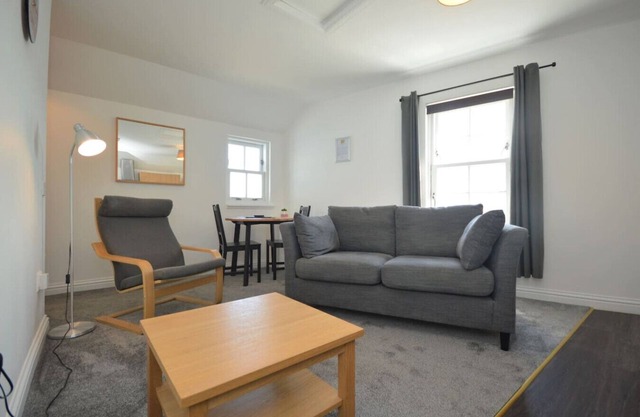 Buzzard Apartment located on Tobermory High Street