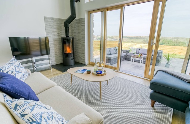 Bwncath & Hebog - a coastal that sleeps 8 guests in 4 bedrooms