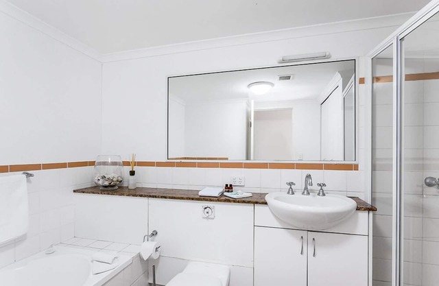 Byron Bay Accom - 2/22 Paterson St - Solaris 2