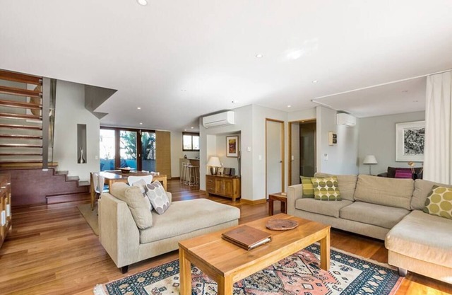 Byron Bay Accom - 2/21-25 Fletcher St - Casablanca