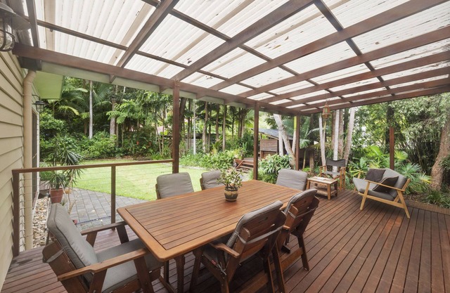 Byron Bay Queenslander and granny flat