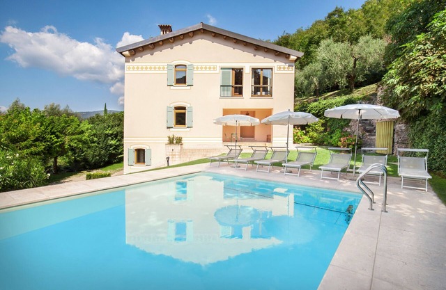 Cà Cantoni Villa With Pool Lake View